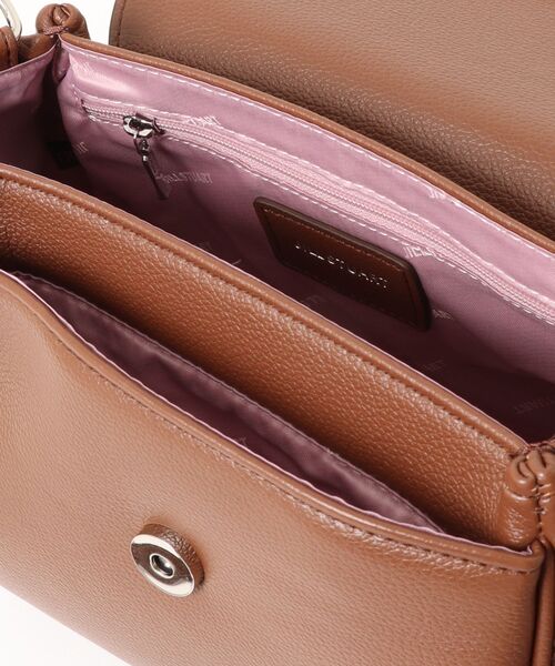 JILL STUART（ジルスチュアート）の「JILL STUART(ジル スチュアート)　インプルーブ　ショルダー（ショルダーバッグ・レディース・ブラウン/ピンク/アイボリー/ブラック・FREE）」の10枚目の写真