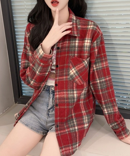 2ly2(トゥーリートゥー)の「ふわっと暖かみのある厚手チェックシャツ(シャツ/ブラウス・レディース・ボルドー/ベージュ/オレンジ/ネイビー・FREE)」の3枚目の写真