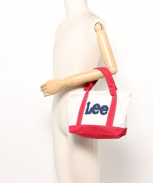 Lee(リー)の「Lee(リー)パッチワークロゴキャンバスミニトート レディース メンズ ユニセックス(トートバッグ・レディース・ホワイト系その他/ホワイト系その他2/ホワイト系その他3/ホワイト×レッド/ホワイト×グリーン/ホワイト×ブルー/ホワイト×ブラック・FREE)」の19枚目の写真