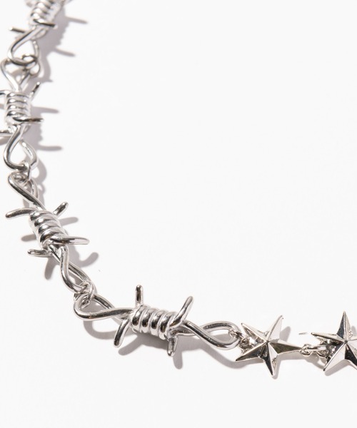 glamb(グラム)の「Spiky Wallet Chain Necklace / スパイキーウォレットチェーンネックレス(ネックレス・メンズ・シルバー・FREE)」の5枚目の写真