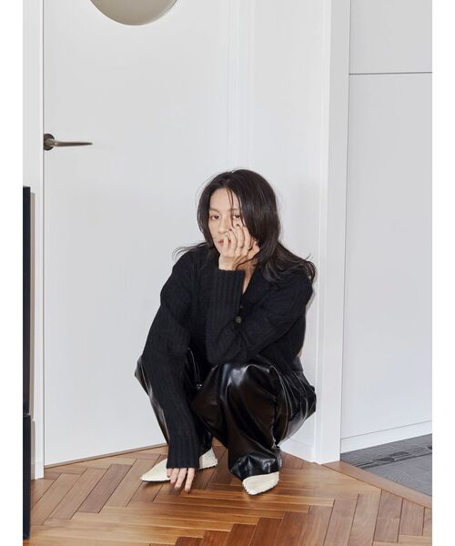 Htage(テージ)の「【Htage】フェイクレザータックカーブパンツ(その他パンツ・レディース・ブラック/ボルドー・SMALL/MEDIUM)」の10枚目の写真