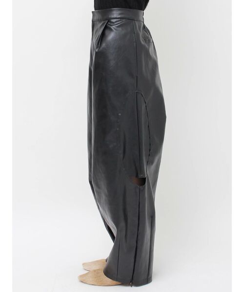 Htage(テージ)の「【Htage】フェイクレザータックカーブパンツ(その他パンツ・レディース・ブラック/ボルドー・SMALL/MEDIUM)」の12枚目の写真