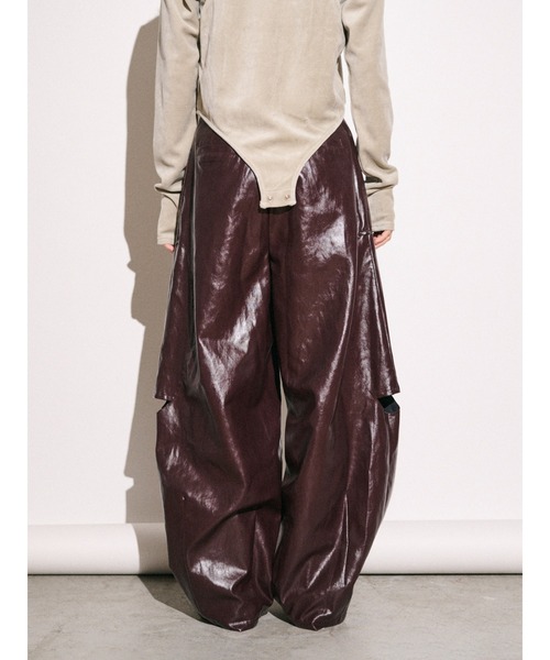 Htage(テージ)の「【Htage】フェイクレザータックカーブパンツ(その他パンツ・レディース・ブラック/ボルドー・SMALL/MEDIUM)」の22枚目の写真