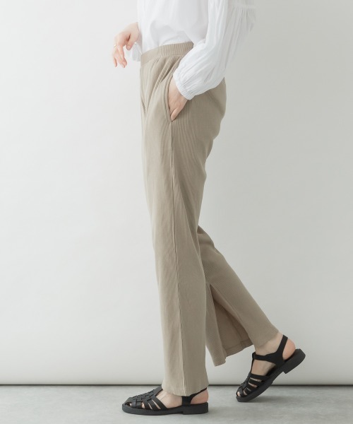 RCD(アールシーディー)の「裾スリットストレートカットパンツ(その他パンツ・レディース・ブラック/グレイッシュベージュ/キャメル・M/3L/L/LL/4L)」の5枚目の写真