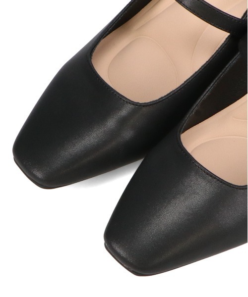 ORiental TRaffic（オリエンタルトラフィック）の「スクエアトゥストラップヒールパンプス/R-3006（パンプス・レディース・ブラック・33/42/43/35/36/37/34/40/38/39/41）」の4枚目の写真