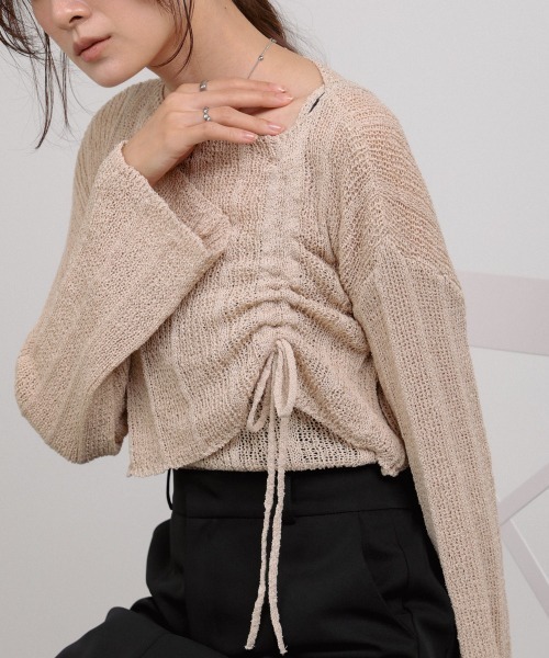 Bab(バブ)の「シャーリングリボンクロップド丈トップス×キャミセット(Tシャツ/カットソー・レディース・ブラウン/ブラック/アイボリー/ベージュ・M)」の4枚目の写真