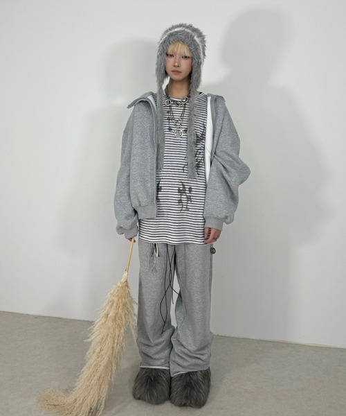 Never mind the XU / Chikashitsu+(ネバーマインド ザ エックスユー / チカシツプラス)の「【Nerd out XU】design border long sleeve / 【ナードアウトエックスユー】デザインボーダーロンT <着用動画あり>(Tシャツ/カットソー・メンズ・ホワイト×ブラック・ONE SIZE)」の5枚目の写真