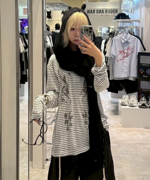 Never mind the XU / Chikashitsu+(ネバーマインド ザ エックスユー / チカシツプラス)の「【Nerd out XU】design border long sleeve / 【ナードアウトエックスユー】デザインボーダーロンT <着用動画あり>(Tシャツ/カットソー・メンズ・ホワイト×ブラック・ONE SIZE)」の11枚目の写真