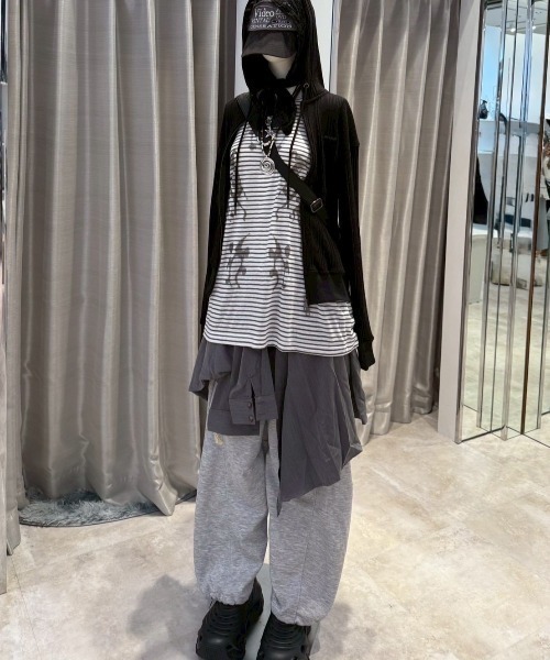 Never mind the XU / Chikashitsu+(ネバーマインド ザ エックスユー / チカシツプラス)の「【Nerd out XU】design border long sleeve / 【ナードアウトエックスユー】デザインボーダーロンT <着用動画あり>(Tシャツ/カットソー・メンズ・ホワイト×ブラック・ONE SIZE)」の12枚目の写真