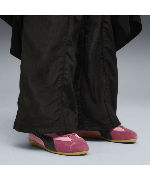 PUMA（プーマ）の「PUMA プーマ ユニセックス SPEEDCAT / スピードキャット スニーカー（スニーカー・メンズ・ピンク系その他/イエロー×ブラック・24.0cm/23.0cm/25.5cm/24.5cm/23.5cm/22.5cm/22.0cm/29.0cm/28.0cm/27.0cm/26.0cm/25.0cm/30.0cm/29.5cm/28.5cm/27.5cm/26.5cm）」の2枚目の写真