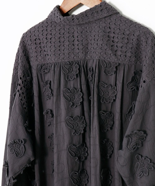 チャイハネ(チャイハネ)の「【チャイハネ】シフリー刺繍シャツ(シャツ/ブラウス・レディース・ホワイト/グレー・FREE)」の8枚目の写真