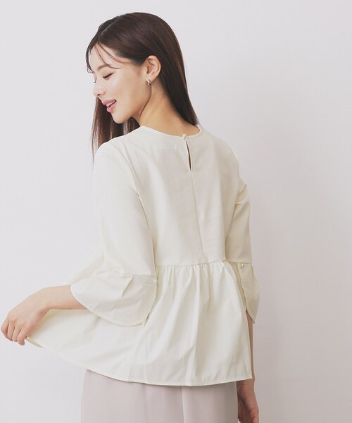 index（インデックス）の「ドッキングペプラムトップス【洗濯機洗い可】（Tシャツ/カットソー・レディース・ブラック/オフホワイト/ライトブルー・42/38/40/36）」の4枚目の写真