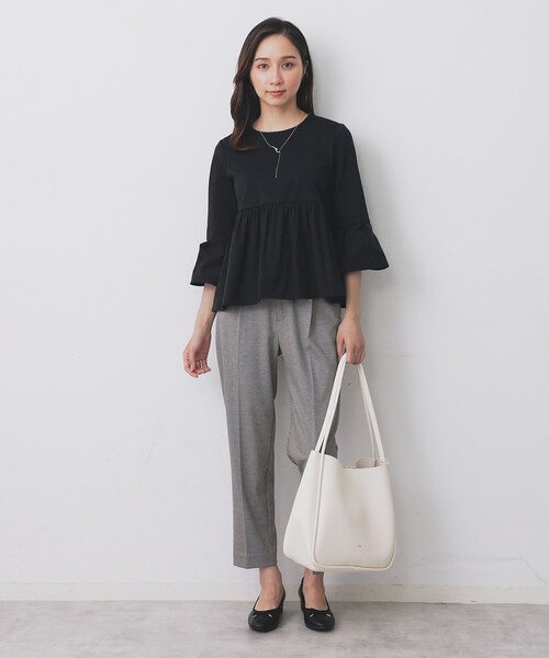 index（インデックス）の「ドッキングペプラムトップス【洗濯機洗い可】（Tシャツ/カットソー・レディース・ブラック/オフホワイト/ライトブルー・42/38/40/36）」の9枚目の写真