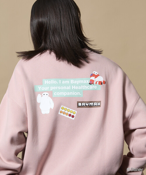 FREAK'S STORE(フリークスストア)の「限定展開 DISNEY / ディズニー ベイマックス / 別注 バックプリント クルーネックスウェット(スウェット・メンズ・アッシュグレー/ピンク/スミクロ・SMALL/MEDIUM/LARGE)」の3枚目の写真
