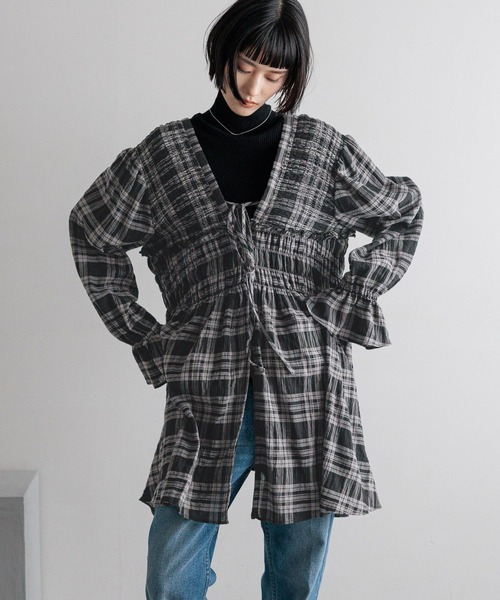 LOWRYS FARM（ローリーズファーム）の「チェックシャーリングチュニックブラウス  605751（シャツ/ブラウス・レディース・ブラック/ブラウン・FREE）」の2枚目の写真