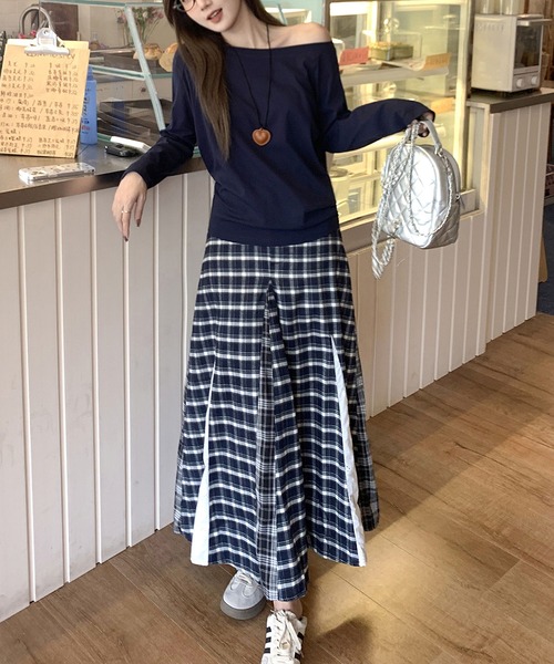MAISON DE THERESE(メゾン ド テレーズ)の「片方オフショルダーのロングスリーブTシャツ(Tシャツ/カットソー・レディース・ホワイト/グレー/ブラック/ネイビー/A/ダークグレー/ライトグレー・M/S)」の10枚目の写真