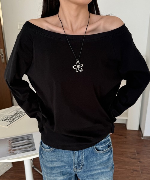 MAISON DE THERESE(メゾン ド テレーズ)の「片方オフショルダーのロングスリーブTシャツ(Tシャツ/カットソー・レディース・ホワイト/グレー/ブラック/ネイビー/A/ダークグレー/ライトグレー・M/S)」の11枚目の写真