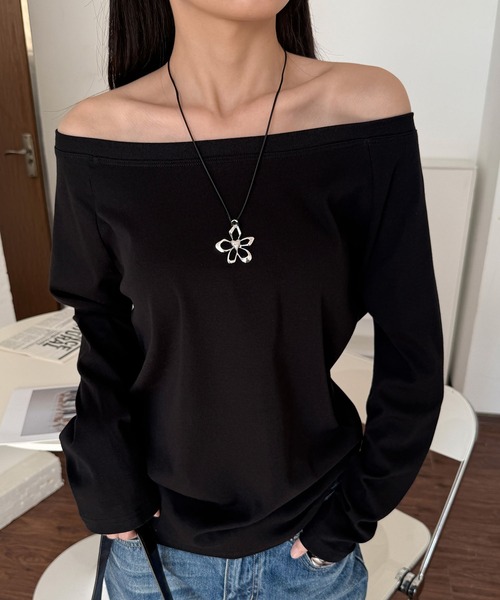 MAISON DE THERESE(メゾン ド テレーズ)の「片方オフショルダーのロングスリーブTシャツ(Tシャツ/カットソー・レディース・ホワイト/グレー/ブラック/ネイビー/A/ダークグレー/ライトグレー・M/S)」の12枚目の写真