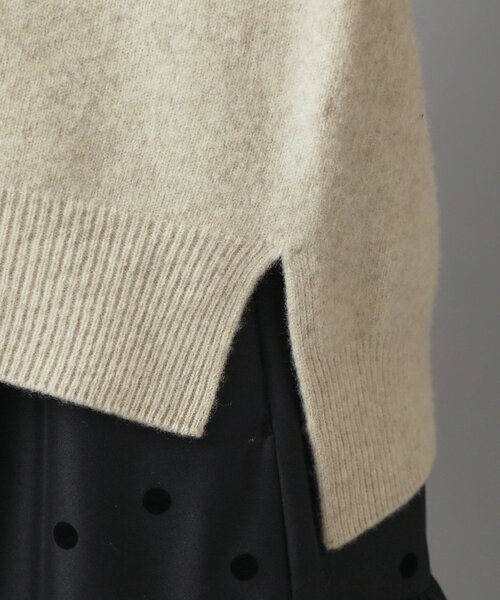 DRESSTERIOR（ドレステリア）の「カシミヤブレンドクルーネックニット（ニット/セーター・レディース・ライトグレー/ナチュラル/ワインレッド・36/34/38）」の20枚目の写真