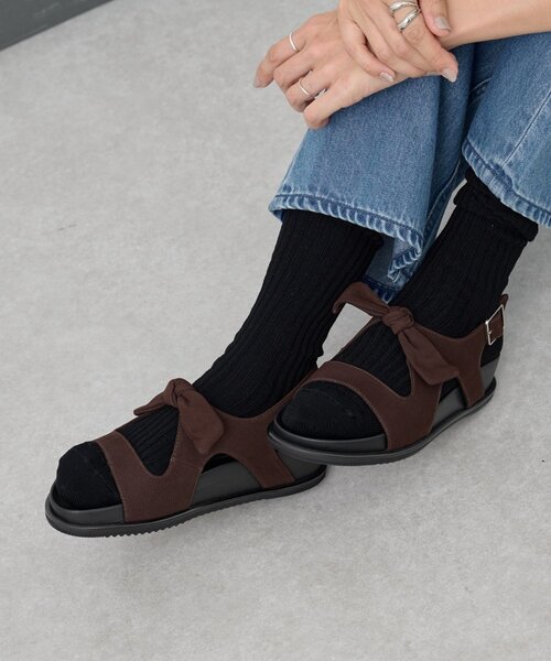 BEARDSLEY（ビアズリー）の「《SALONDEJU》リボン型サンダル（サンダル・レディース・ブラック/ブラウン・36/37/38/39）」の18枚目の写真