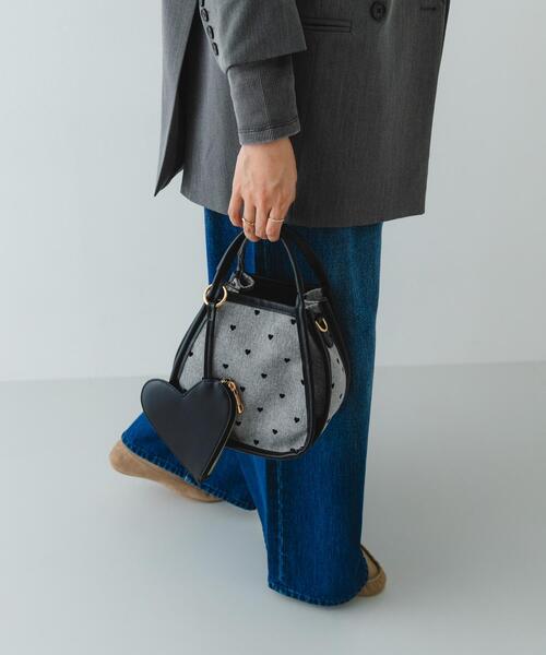 RODE SKO（ロデスコ）の「ハートキャンバスバッグ（ショルダーバッグ・レディース・ブラック/ベージュ・ONE）」の6枚目の写真