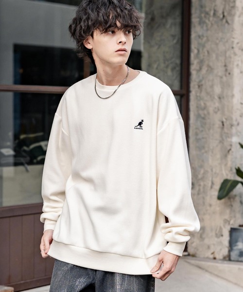 KANGOL(カンゴール)の「KANGOL 別注コラボ オーバーサイズロゴ刺繍裏起毛マイクロフリースプルオーバートレーナー(スウェット・メンズ・ベージュ/ブラック/ブラウン/チャコール/ネイビー/オフホワイト・L/XL/M)」の2枚目の写真