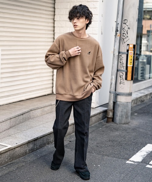 KANGOL(カンゴール)の「KANGOL 別注コラボ オーバーサイズロゴ刺繍裏起毛マイクロフリースプルオーバートレーナー(スウェット・メンズ・ベージュ/ブラック/ブラウン/チャコール/ネイビー/オフホワイト・L/XL/M)」の20枚目の写真