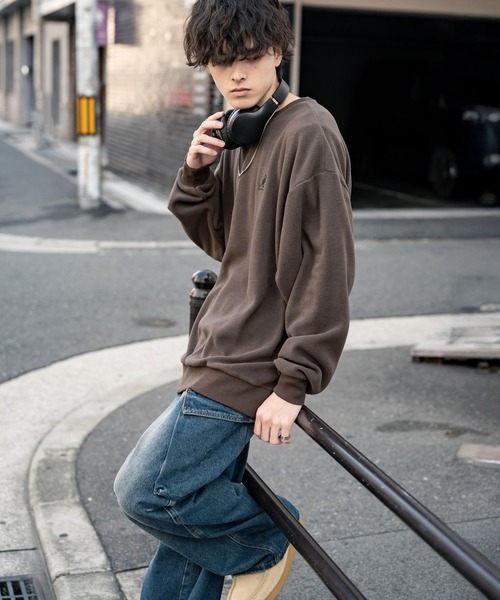 KANGOL(カンゴール)の「KANGOL 別注コラボ オーバーサイズロゴ刺繍裏起毛マイクロフリースプルオーバートレーナー(スウェット・メンズ・ベージュ/ブラック/ブラウン/チャコール/ネイビー/オフホワイト・L/XL/M)」の16枚目の写真