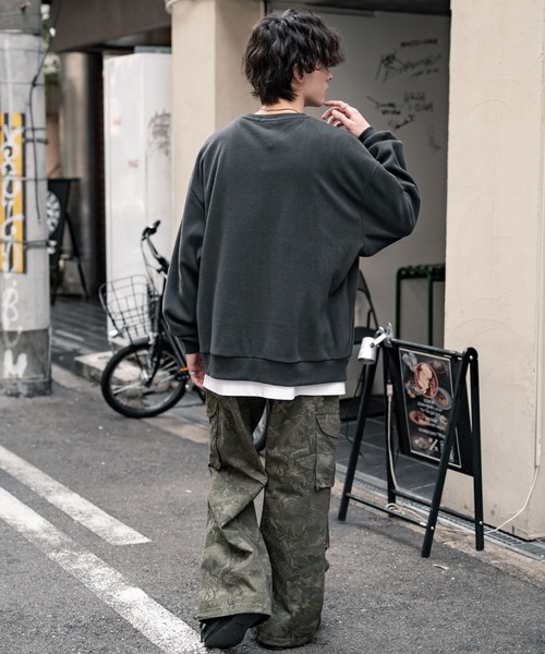 KANGOL(カンゴール)の「KANGOL 別注コラボ オーバーサイズロゴ刺繍裏起毛マイクロフリースプルオーバートレーナー(スウェット・メンズ・ベージュ/ブラック/ブラウン/チャコール/ネイビー/オフホワイト・L/XL/M)」の8枚目の写真