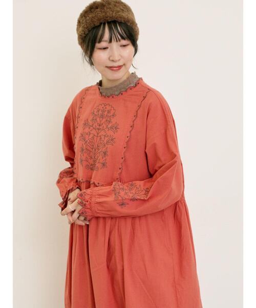 週末限定！お値下げします(^^) 刺繍　ワンピース セール】【S/Mサイズ】配色刺繍ワンピース（ワンピース）｜Samansa