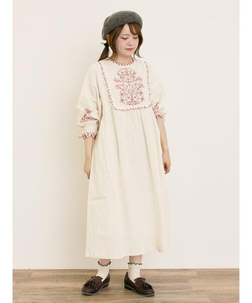 セール】【S/Mサイズ】配色刺繍ワンピース（ワンピース）｜Samansa