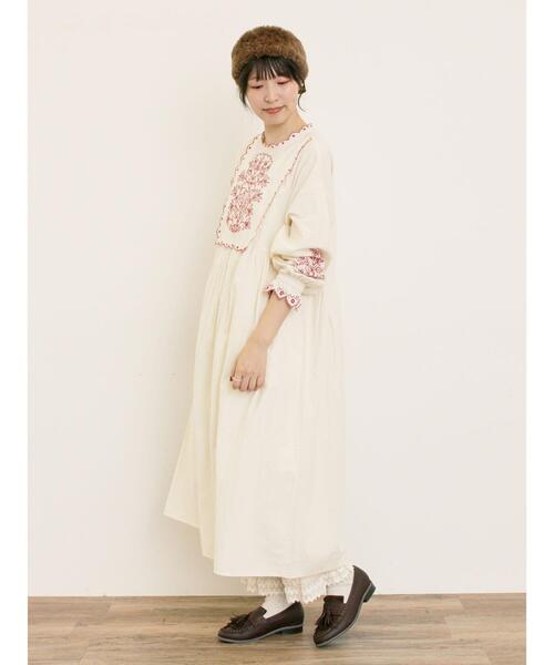 Samansa Mos2（サマンサ モスモス）の「【S/Mサイズ】配色刺繍ワンピース（ワンピース・レディース・キナリ/グレー/ブラック/レッド・S/M）」の12枚目の写真