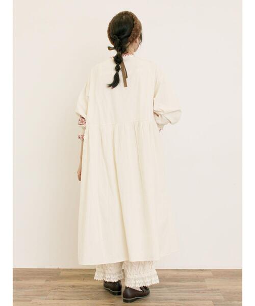 Samansa Mos2（サマンサ モスモス）の「【S/Mサイズ】配色刺繍ワンピース（ワンピース・レディース・キナリ/グレー/ブラック/レッド・S/M）」の13枚目の写真