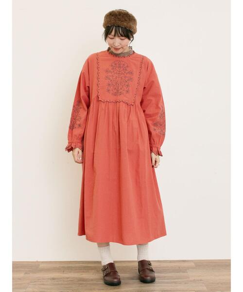 Samansa Mos2（サマンサ モスモス）の「【S/Mサイズ】配色刺繍ワンピース（ワンピース・レディース・キナリ/グレー/ブラック/レッド・S/M）」の17枚目の写真