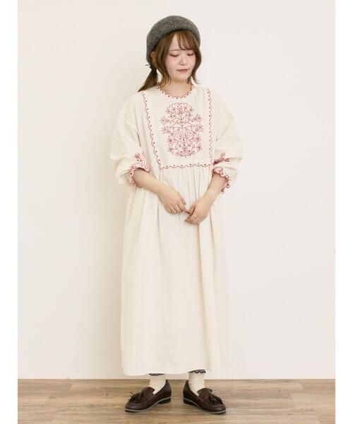 セール】【S/Mサイズ】配色刺繍ワンピース（ワンピース）｜Samansa