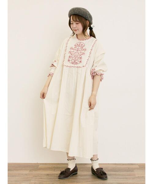 セール】【S/Mサイズ】配色刺繍ワンピース（ワンピース）｜Samansa