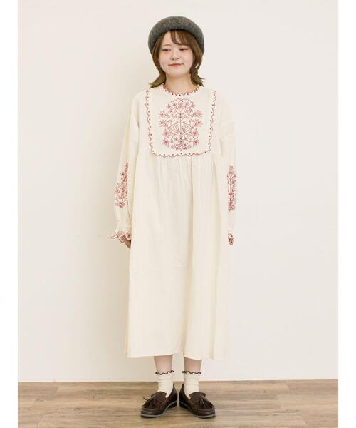 セール】【S/Mサイズ】配色刺繍ワンピース（ワンピース）｜Samansa