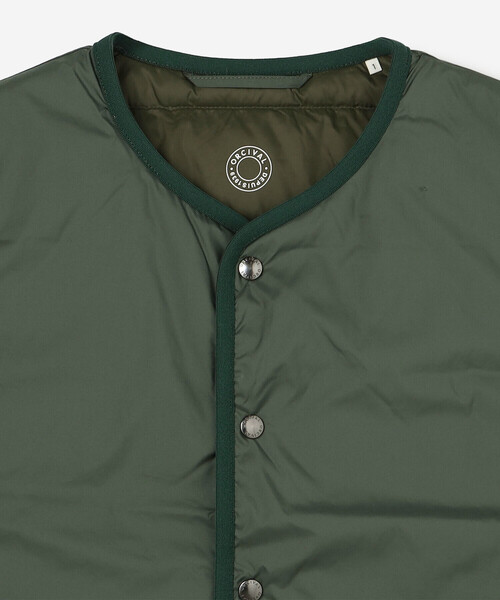 ORCIVAL(オーシバル)の「ORCIVAL | ポリエステルタフタ インナーダウン ベスト WOMEN(ダウンベスト・レディース・ブラック/グリーン/ベージュ系その他・2/1)」の6枚目の写真