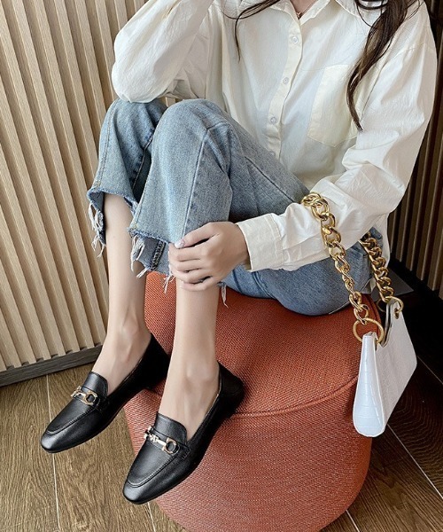 SHEPP（シープ）の「チェーンビット付きフラットローファー（ローファー・レディース・ブラック/アイボリー・M/L）」の21枚目の写真