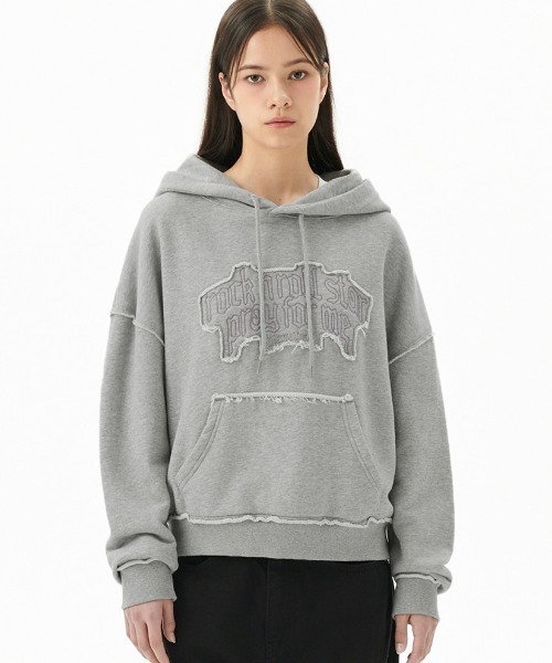 MAHAGRID(マハグリッド)の「『mahagrid/マハグリッド』 RAW CUT PRAY CROP HOODIE/カットデザインクロップドパーカー(パーカー・レディース・グレー/チャコールグレー・FREE)」の7枚目の写真