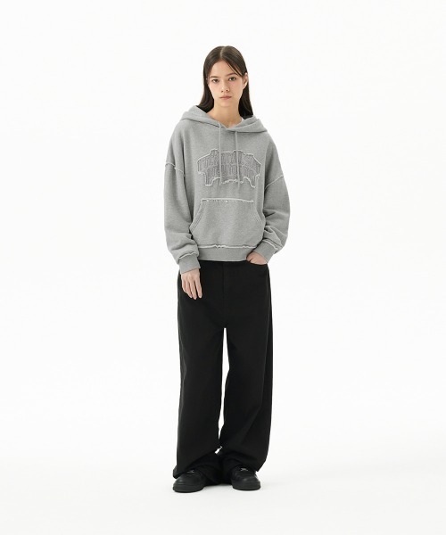 MAHAGRID(マハグリッド)の「『mahagrid/マハグリッド』 RAW CUT PRAY CROP HOODIE/カットデザインクロップドパーカー(パーカー・レディース・グレー/チャコールグレー・FREE)」の9枚目の写真