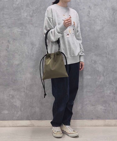 Bleu Bleuet(ブルーブルーエ)の「編み込み巾着ショルダー(ショルダーバッグ・レディース・グレー/カーキ/ブラック・FREE)」の6枚目の写真