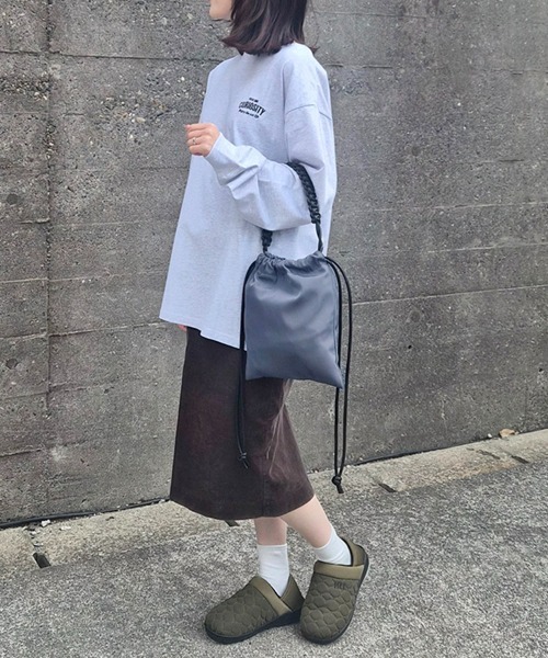 Bleu Bleuet(ブルーブルーエ)の「編み込み巾着ショルダー(ショルダーバッグ・レディース・グレー/カーキ/ブラック・FREE)」の18枚目の写真