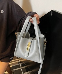 ONEP STAR（ワンピスター）の「ゴールドジップスクエア型2WAYハンドバッグ（ハンドバッグ）」