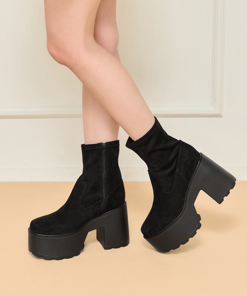 apres jour（アプレジュール）の「ヒールショートブーツ（ブーツ・レディース・ブラック系その他/ブラック・MEDIUM/LARGE/SMALL/X-LARGE）」の2枚目の写真