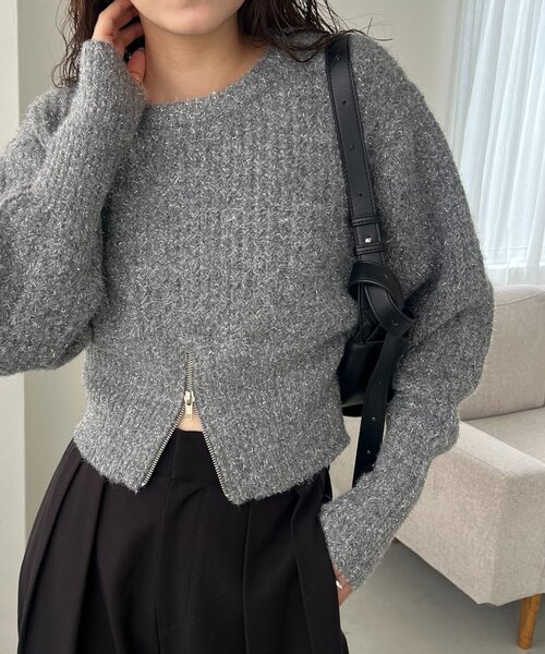 CAPRICIEUX LE'MAGE(カプリシューレマージュ)の「裾ジップラメプルオーバー(ニット/セーター・レディース・ベージュ/グレー・FREE)」の21枚目の写真