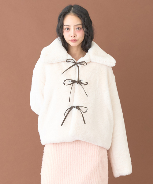 Mi-je(ミジェ)の「ショートファーコート【韓国ファッション】(その他アウター・レディース・ベージュ/アイボリー・F)」の1枚目の写真