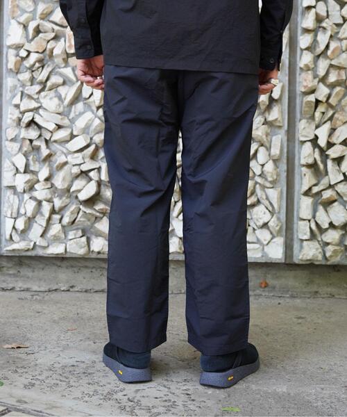 Gramicci（グラミチ）の「Gramicci/グラミチ　別注NYLON TUCK PANTS　別注ナイロンタックパンツ（その他パンツ・メンズ・ブラック/ブラウン/オリーブ/オリーブ系・S/M/L/XL）」の7枚目の写真