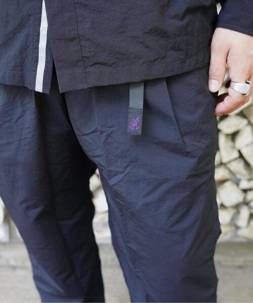 Gramicci（グラミチ）の「Gramicci/グラミチ　別注NYLON TUCK PANTS　別注ナイロンタックパンツ（その他パンツ・メンズ・ブラック/ブラウン/オリーブ/オリーブ系・S/M/L/XL）」の10枚目の写真