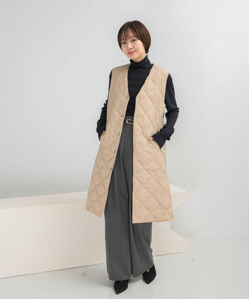 URBAN RESEARCH ROSSO WOMEN(アーバンリサーチ ロッソ)の「TAION VNECK LONG DOWN GILET(ダウンベスト・レディース・ブラウン/ベージュ/ブラック/オフホワイト・MEDIUM/LARGE)」の17枚目の写真